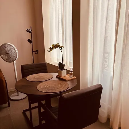 Christina's 1 Bed - Second Floor אוסטנדה