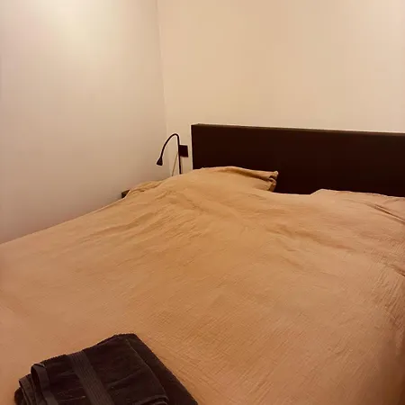 Christina's 1 Bed - Second Floor אוסטנדה