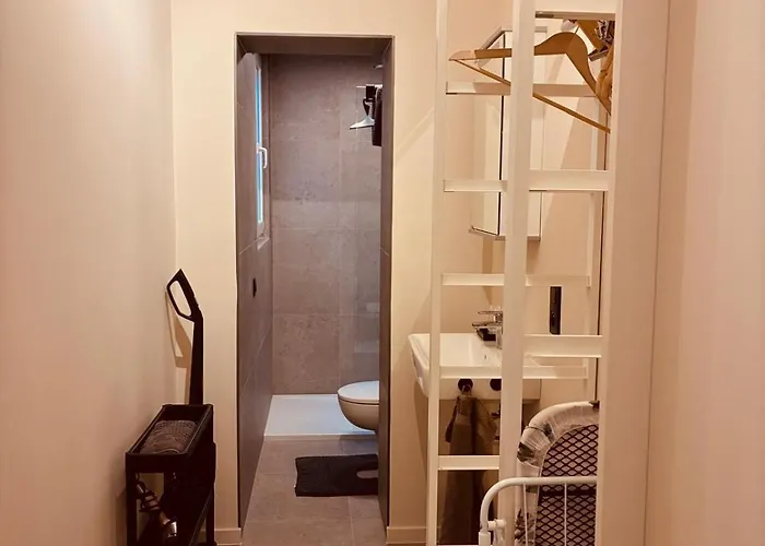 Christina's 1 Bed - Second Floor Appartement *