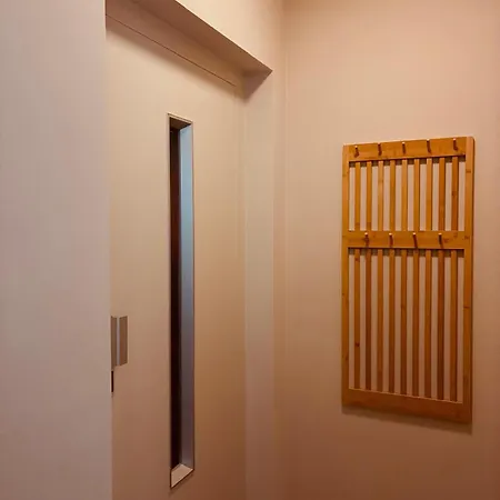 Christina's 1 Bed - Second Floor With Balcony Appartamento *