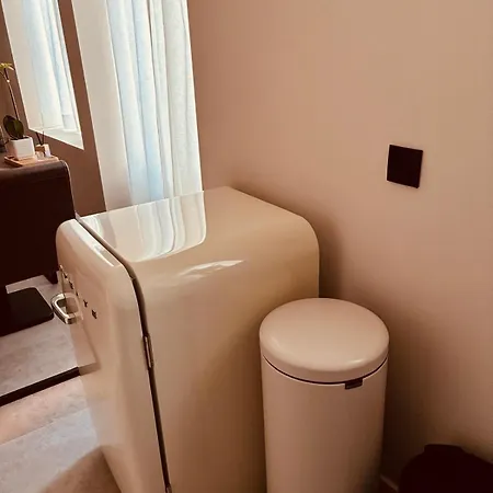 Christina's 1 Bed - Second Floor With Balcony Appartamento *